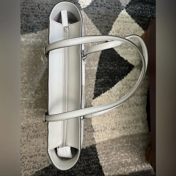 Michael Kors purse - Picture 6 of 6